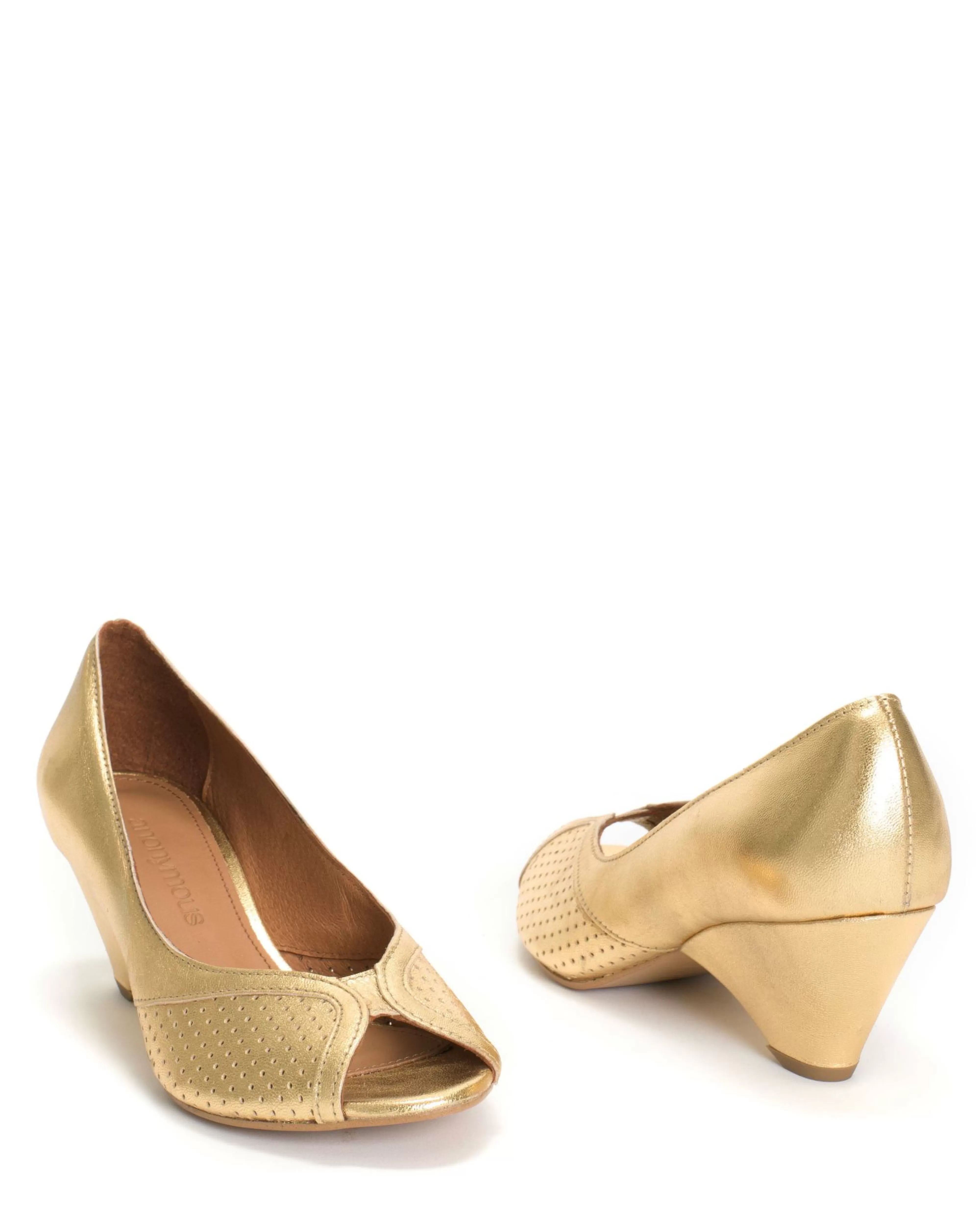 tiffany_triangle_3-14.webp Anonymous Copenhagen Tiffany triangle^ Heels